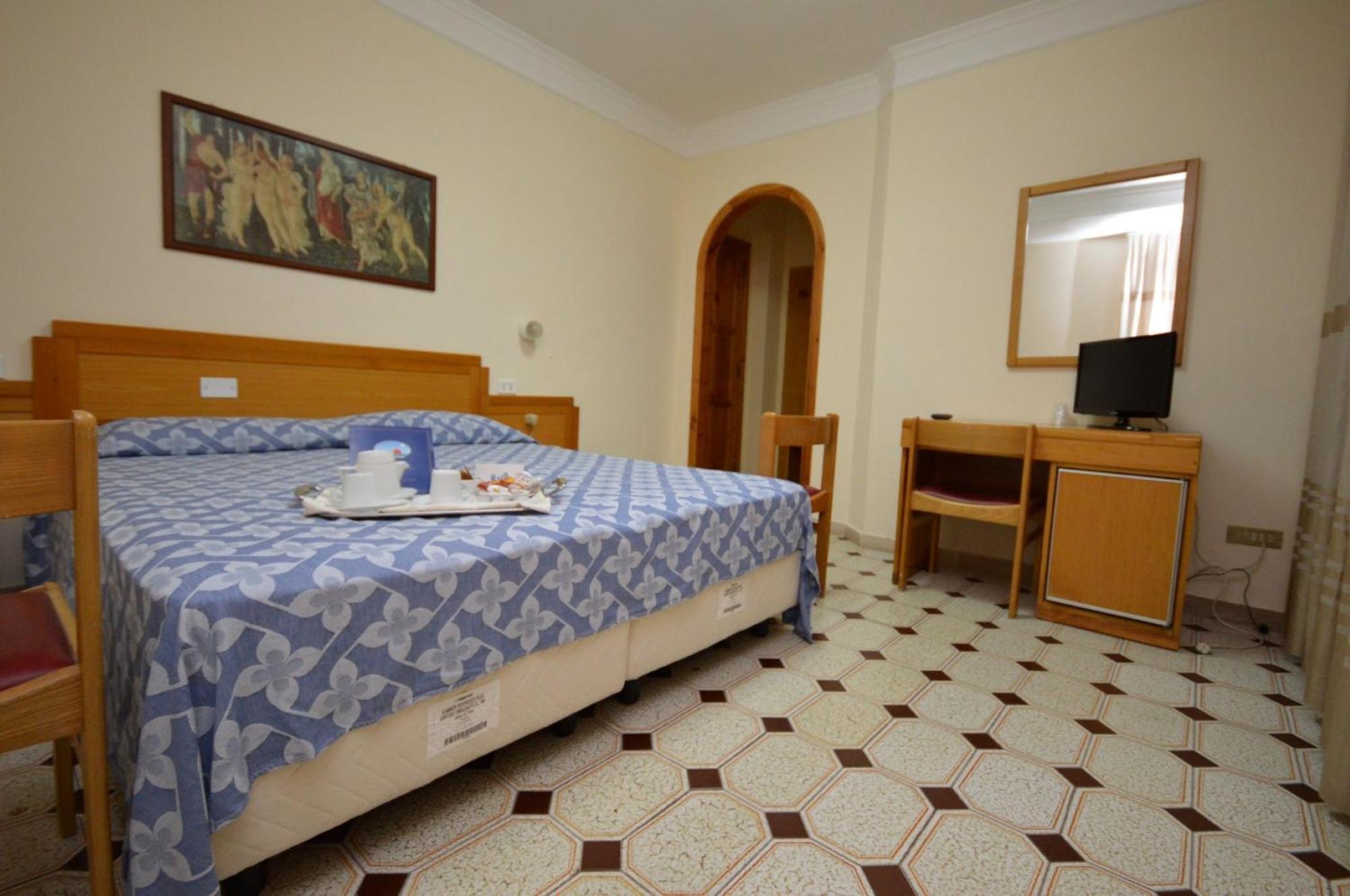 Hotel Residence Il Gabbiano Cirò Marina Quarto foto